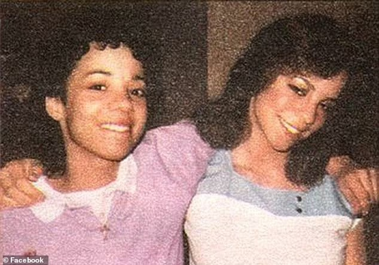 ‘Beni kötü yola düşürmek istedi’ dediği ablası ve annesi aynı gün öldü… Af diledi ama son nefesini yapayalnız verdi… Ünlü şarkıcı kendisine yalvaran ablasını görmeyi bile reddetti…