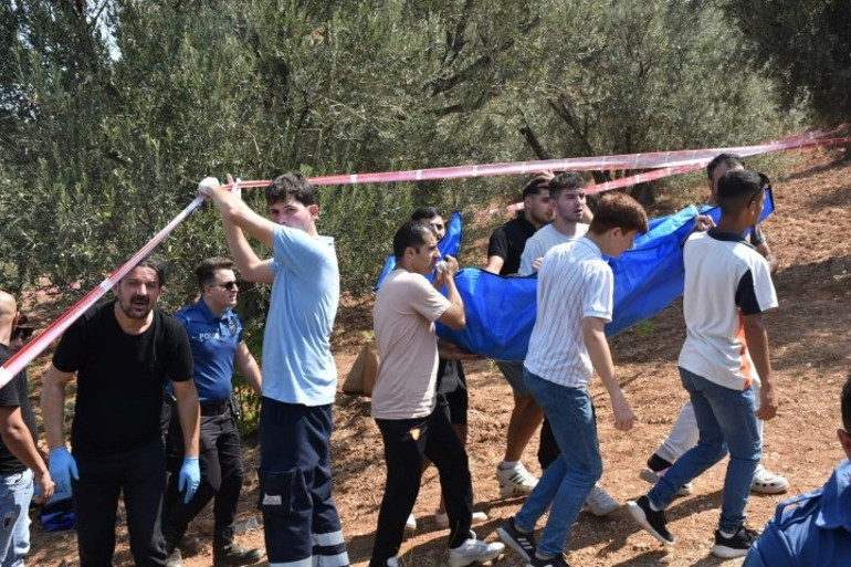 İzmirde cani baba 3 çocuğunu katletmişti Yemek yedikleri fotoğrafın hikayesi ortaya çıktı