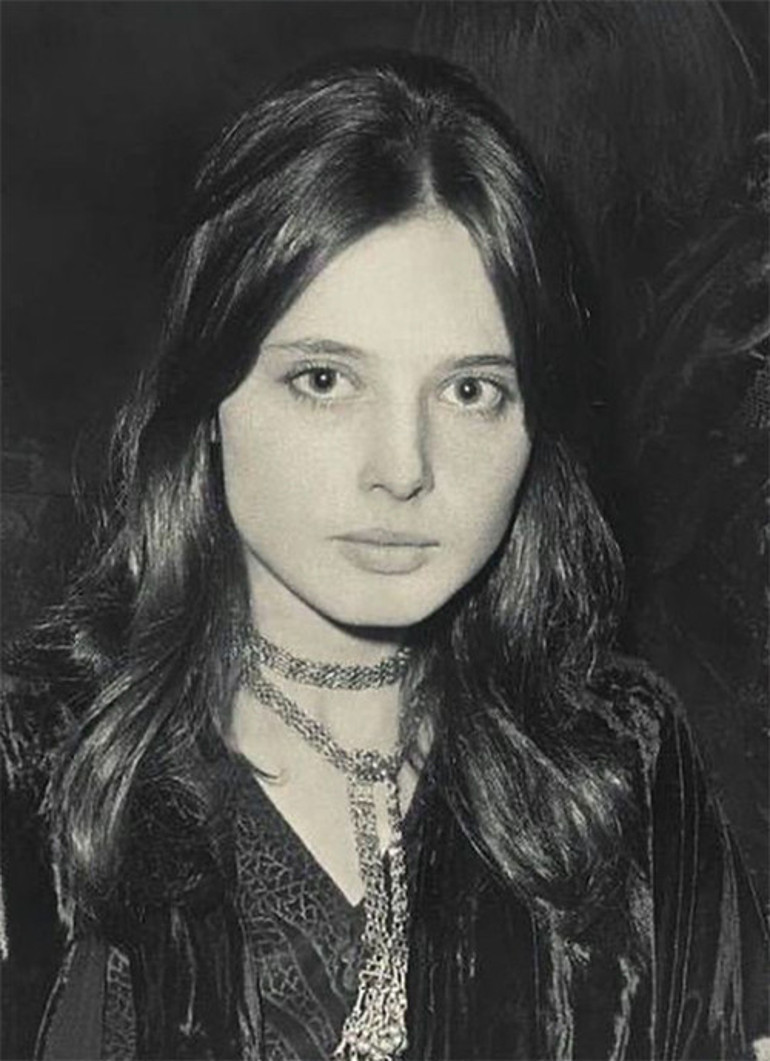 Bir dönemin en güzel yıldızıydı... Yaşlanıp iş bulamayınca çiftlik hayatına sığındı... Yumurtalarımızı çaldılar