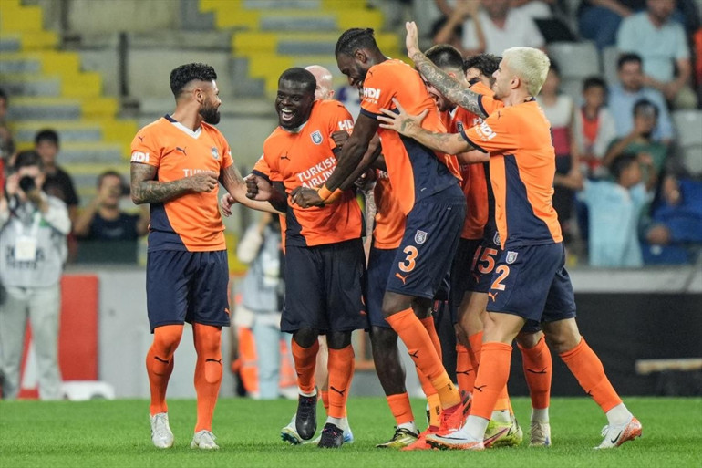 Başakşehir, UEFA Konferans Liginde (Başakşehir 2-0 St. Patricks Athletic)