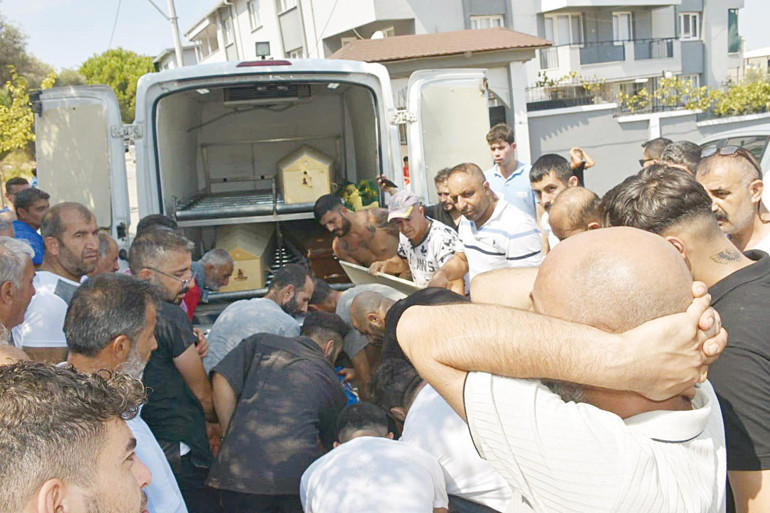 Ceylin, Cemre ve Nira’ya anneden acı veda... Hanginize yanayım