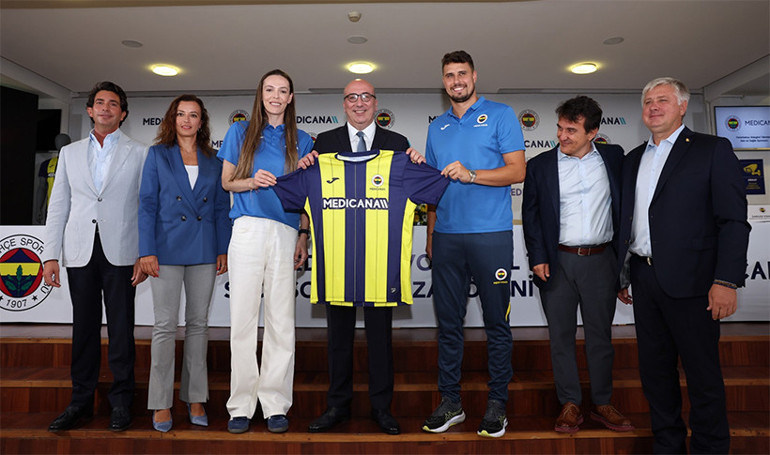 Fenerbahçe Voleybol Şubesi ile Medicana arasında sponsorluk anlaşması imzalandı
