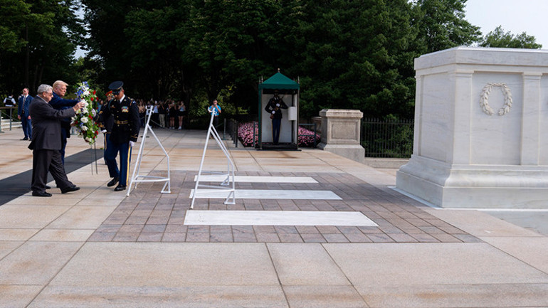 ABDde yeni skandal Trump ortalığı karıştırdı... Yardımcısından Harrise sert sözler: Cehenneme git