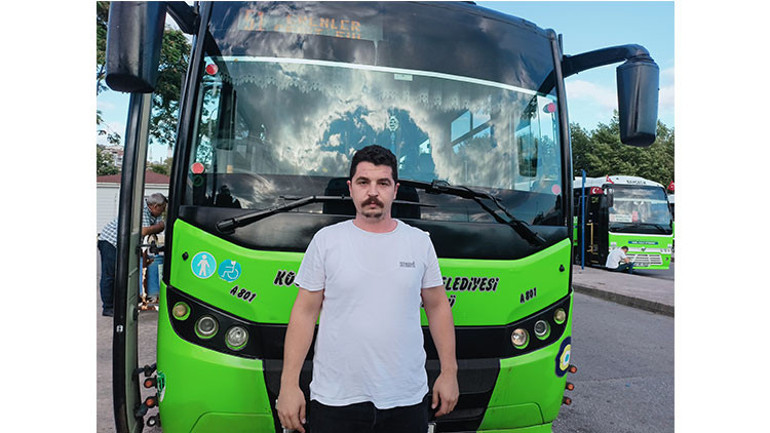 Kocaelide otobüslerde Acilen yolcuları indirin canlı bomba tehlikesi var mesajı panik yarattı