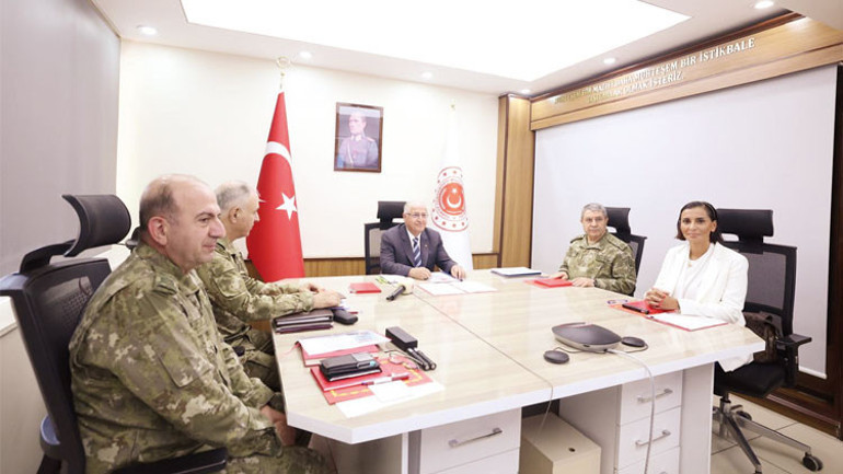 Hürriyet Yüksekova’da Harekât Merkezi’ndeydi... Bakan Güler: Suriye ile çözülmeyecek bir sorun yok