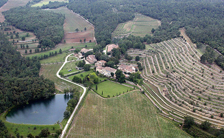 Karısıyla yaşlanmak için almıştı... Şimdi orada yeni aşkıyla gününü gün ediyor