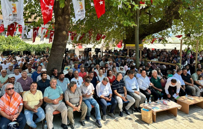 30 saniyede 1 kilo yedi, yarışmada birinci oldu