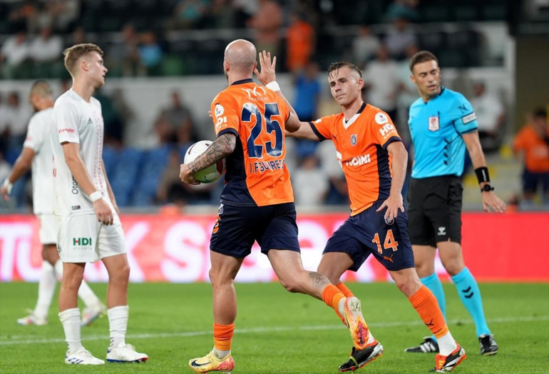Başakşehir 5-2 Antalyaspor (Maç özeti)