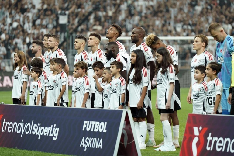 Sivassporu yenen Beşiktaşta ilklerin gecesi: Immobile, Gedson Fernandes, Giovanni van Bronckhorst...