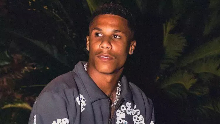 Galatasarayda Okan Burukun 12. sol beki İsmail Jakobs