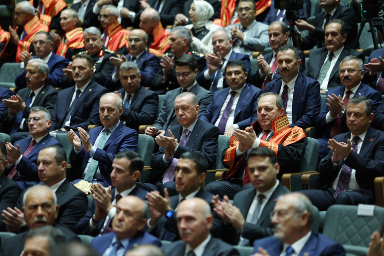 Nefret siyaseti fayda getirmez Cumhurbaşkanı Erdoğandan yeni anayasa mesajı