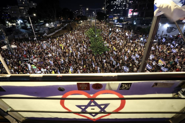 Son dakika.. Yarım milyon insan katıldı, İsrailde hayat durma noktasına geldi Katil Netanyahu sloganları