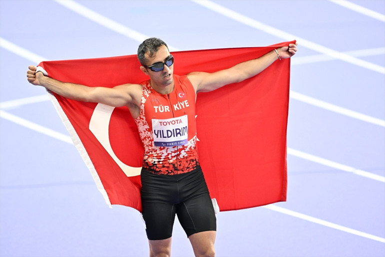 Paralimpik Oyuunlarda altın madalya kazanan Serkan Yıldırımın madalyası geri alındı Yarışmaya uygun değil...