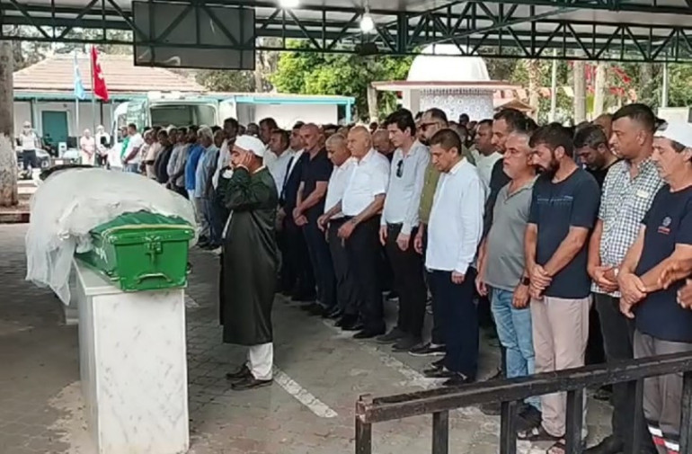 Cirit sporcusu Yağmur, gözyaşları içinde toprağa verildi... Acılı anne: Kızımın hayalleri vardı, yarım kaldı