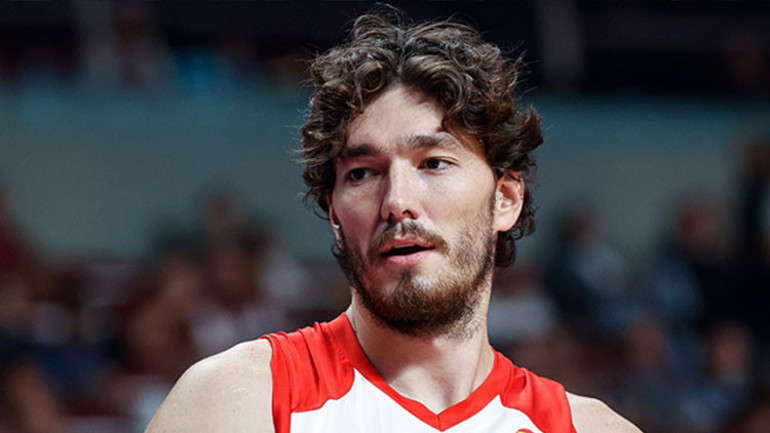 Cedi Osmandan sürpriz karar Avrupaya Ergin Ataman ile döndü