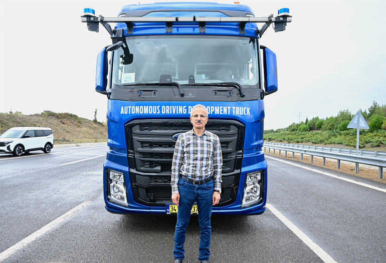 Otonom kamyon akıllı yollarda... Bakan Uraloğlu: Serbest geçiş sistemi ülke genelinde uygulanacak