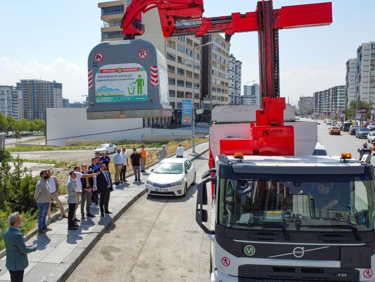Yıl 2024 gündem çöp