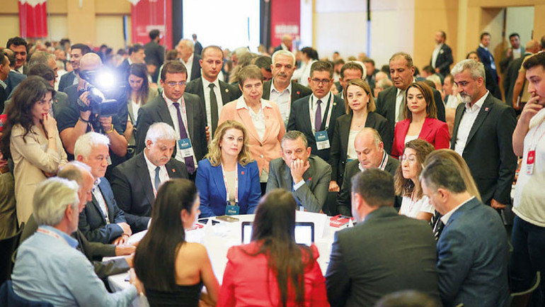 Kurultay bildirgeyle tamamlandı... CHP’nin yeni programı: Halkçılık