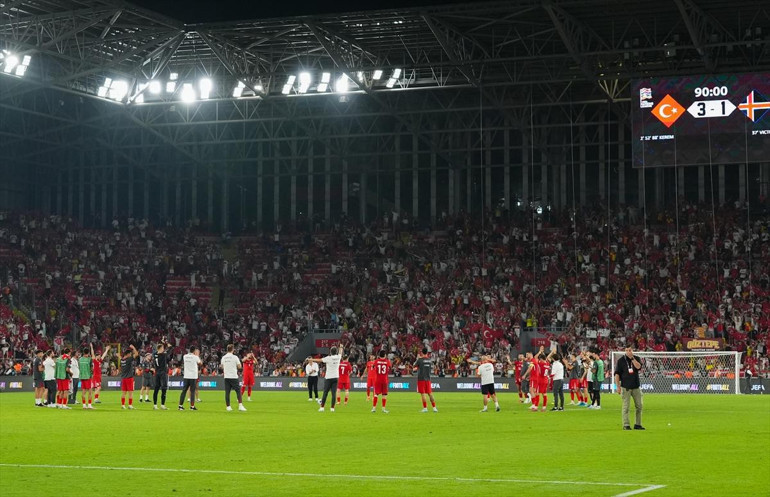 Gürsel Aksel, Milli Takım stadı olmalı