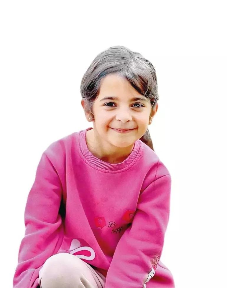 Sadece birkaç insan tanıyıp sevip gidecektik bu dünyadan