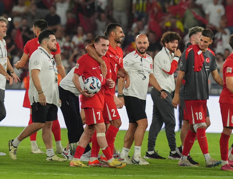 Galatasaraydan gitmesi için baskı yapıldı, kaptanlığı elinden alındı, Benficaya imza sonrası yeniden doğdu Kerem Aktürkoğlunun motivasyonu moral