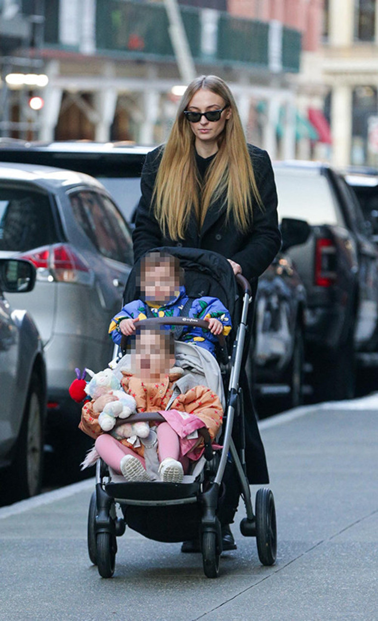 İkisi de çoktan yeni aşklara yelken açmıştı… Velayet savaşları bitti... Ünlü çift resmen boşandı