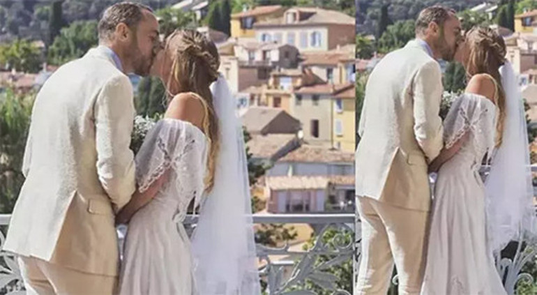 Sabah erkenden bir sesle uyandım... Yatak odasının kapısında kıkırdayıp duruyorlardı...