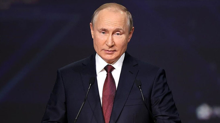 Eski FBI yönetici yardımcısı, Trumpın rus ajanı olduğunu iddia etti