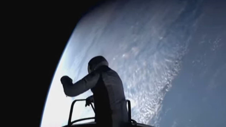 SpaceX tarihe geçti: İlk sivil uzay yürüyüşü