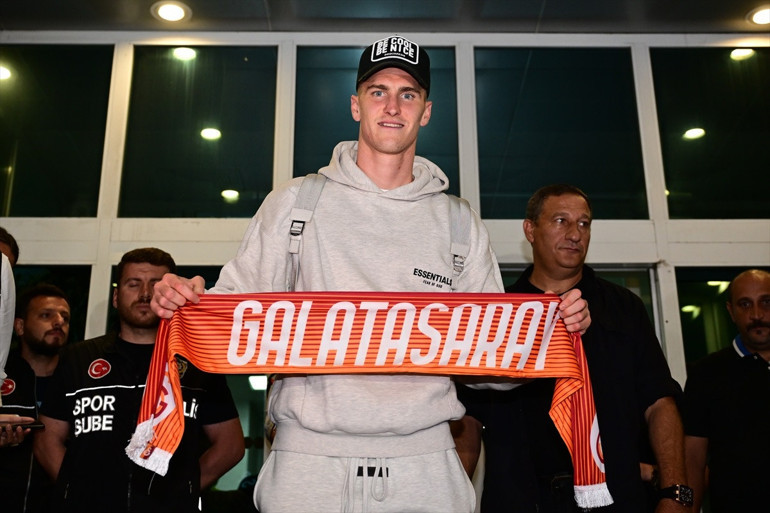 Roland Sallai, Galatasaray tarihindeki ilk Macar futbolcu oldu