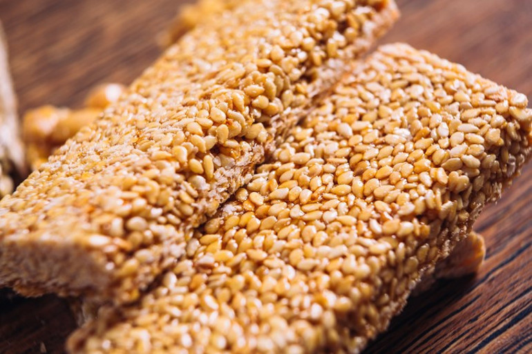 Mevlid Kandilinde ne yapılır, ne dağıtılır Kıyır kıyır kandil simidi, kandil helvası, pişi, kandil şekeri tarifi