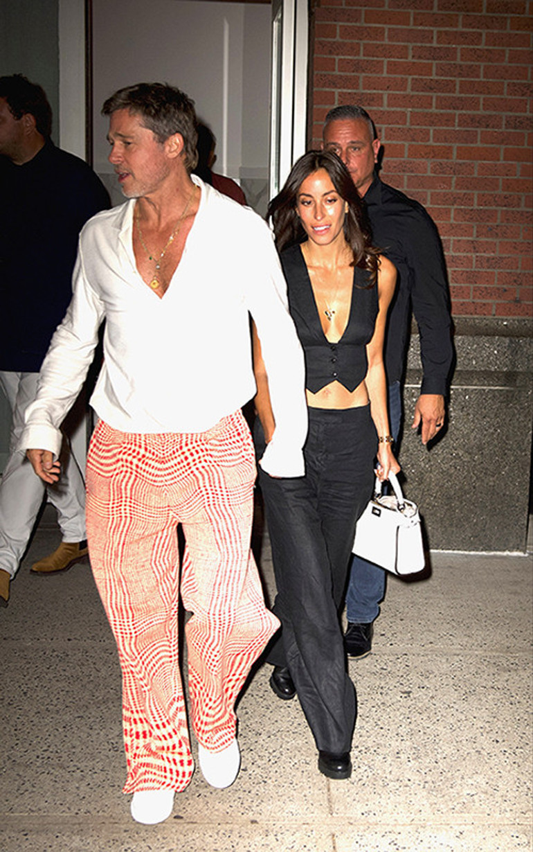 Sevdiğinin adını kalbine en yakın yerde tutuyor…