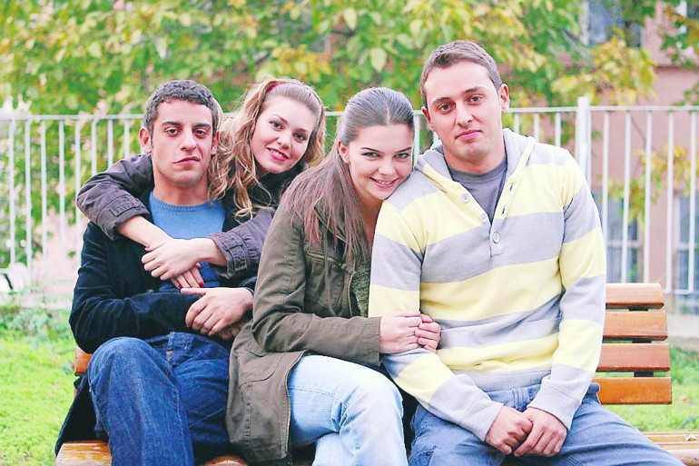 Asmalı Konak oyuncuları çeyrek asır sonra buluştu: Zamanı büktük