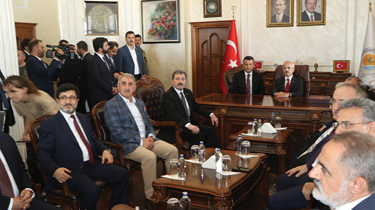 Bakan Uraloğlu: Raylı sistemlerle akaryakıttan tasarruf ediyoruz