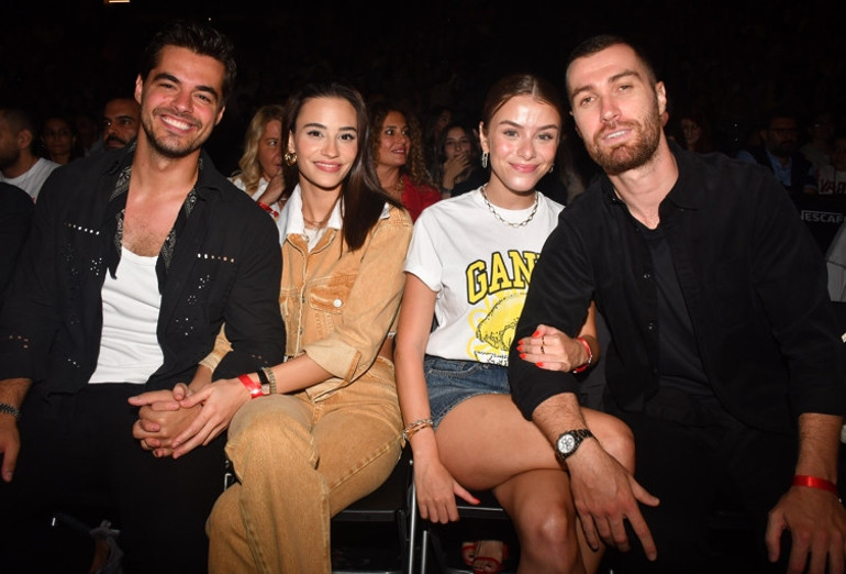 Edis şov... Ünlü isimler akın etti