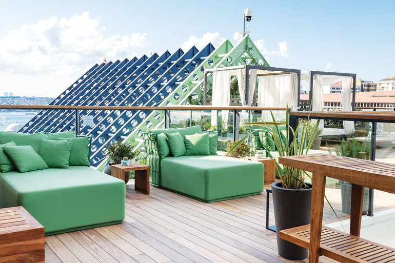 Gökyüzüne komşu teraslarda buluşalım