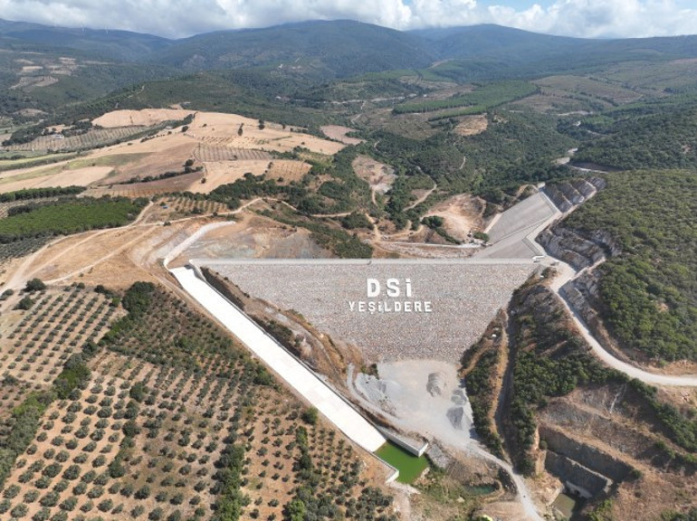 Tarım ve Orman Bakanı Yumaklı: Yeşildere Barajı tamamlandı ve su tutma işlemi gerçekleştirildi