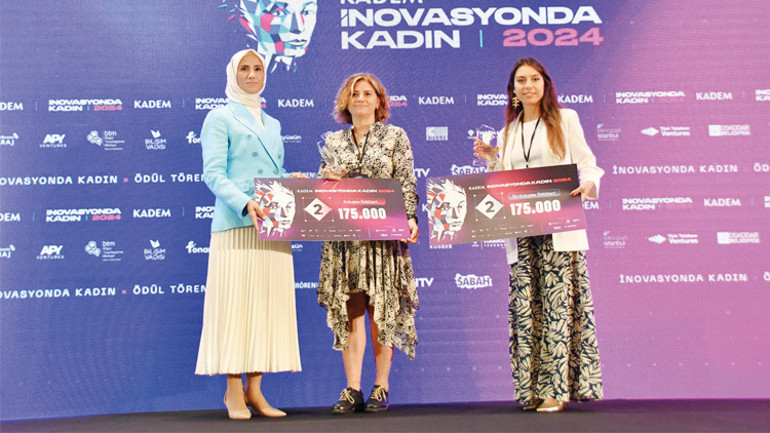 Kadın girişimciler ödül aldı