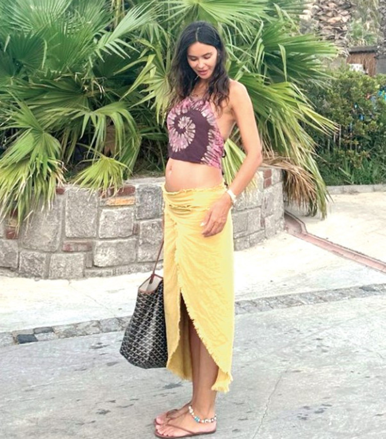 Üçüncüsü de kız