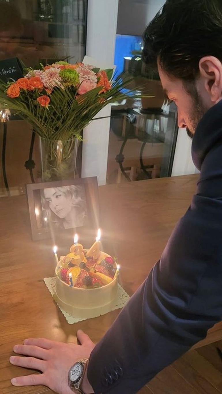 Ünlü oyuncudan duygulandıran paylaşım... 34. yaşını annesinin fotoğrafına bakıp kutladı