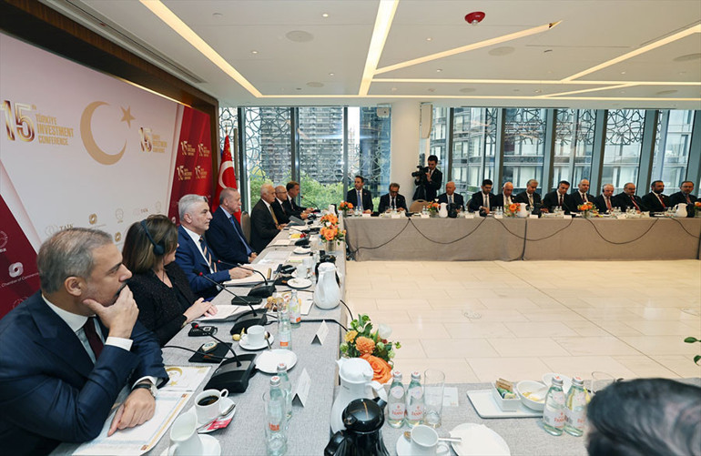 Cumhurbaşkanı Erdoğan, Amerikalı ve Türk iş adamlarıyla bir araya geldi: Yeni ortaklıklar kurmak için sizlerin desteği mühimdir