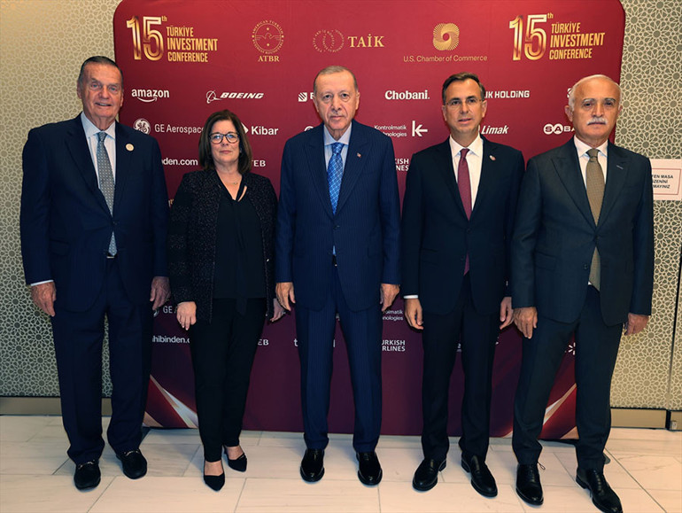 Cumhurbaşkanı Erdoğan, Amerikalı ve Türk iş adamlarıyla bir araya geldi: Yeni ortaklıklar kurmak için sizlerin desteği mühimdir
