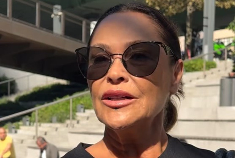 Tomris Giritlioğlu bugün son yolculuğuna uğurlanıyor... Hülya Avşar: Benim için çok büyük bir kayıp