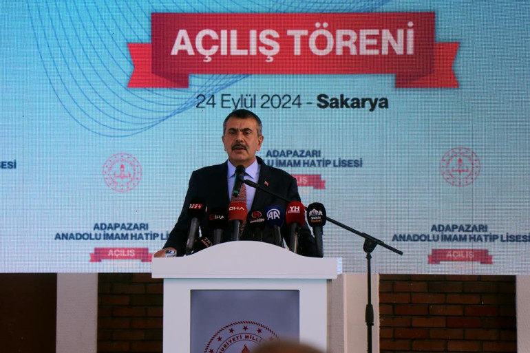 Bakan Tekin: Sadece öğretmenler değil, hepimiz bu çocukların eğitiminden mesulüz