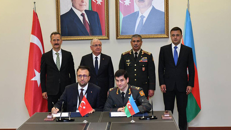 Bakan Güler, Azerbaycanlı mevkidaşıyla bir araya geldi
