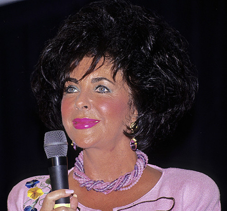 Efsane oyuncunun son kocası inşaat işçisiydi... Keşke bu kadar ünlü olacağıma ev kadını olup aileme baksaydım