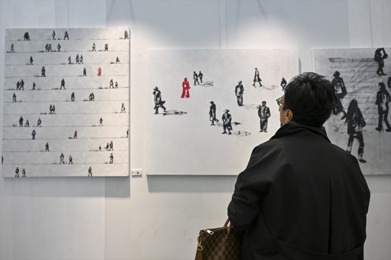 Bakan Ersoy, Kültür Yolu Festivali kapsamındaki sergi ve atölyeleri ziyaret etti