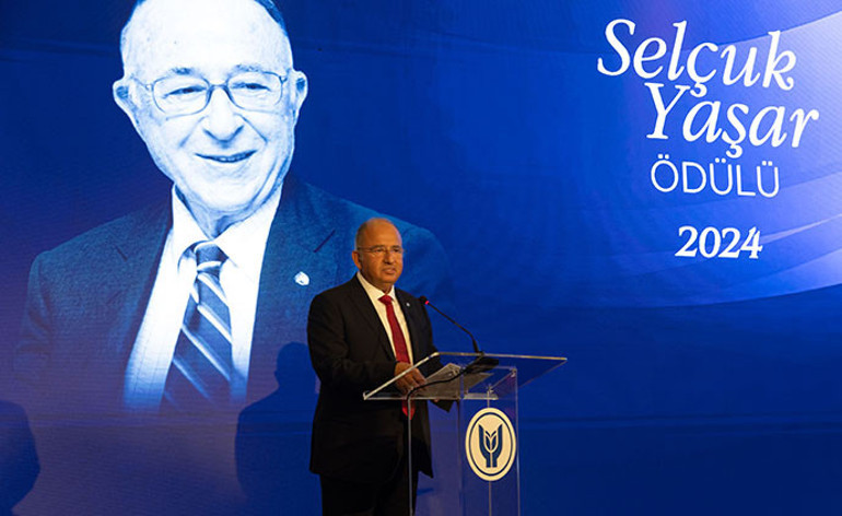 Selçuk Yaşar Ödülü dünyanın ilk ‘Akıllı köyü’nü kuran Tülin Akın’ın oldu