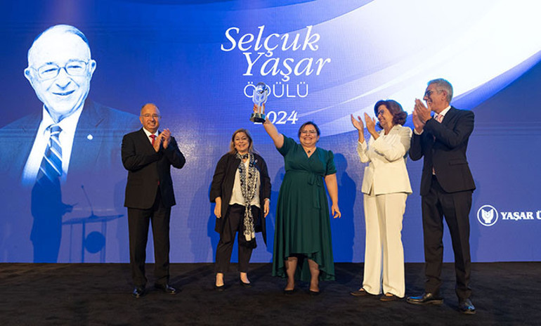 Selçuk Yaşar Ödülü dünyanın ilk ‘Akıllı köyü’nü kuran Tülin Akın’ın oldu