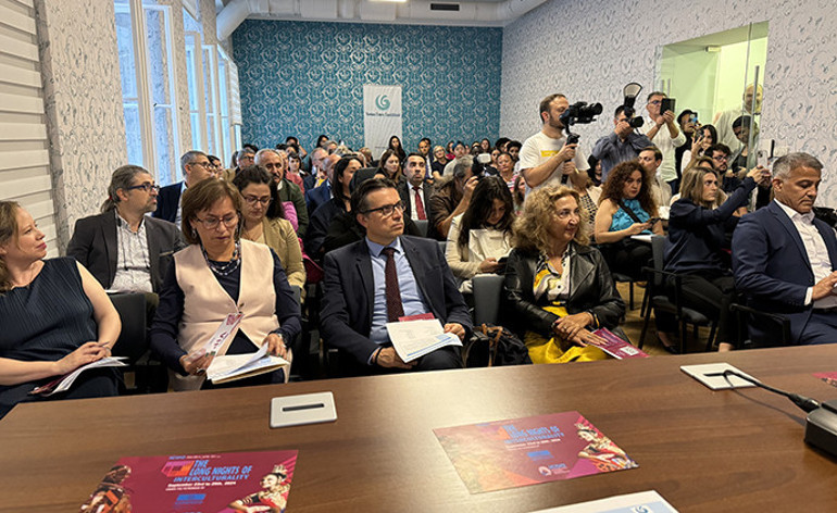 20 sanatçının eserleri sergilendi